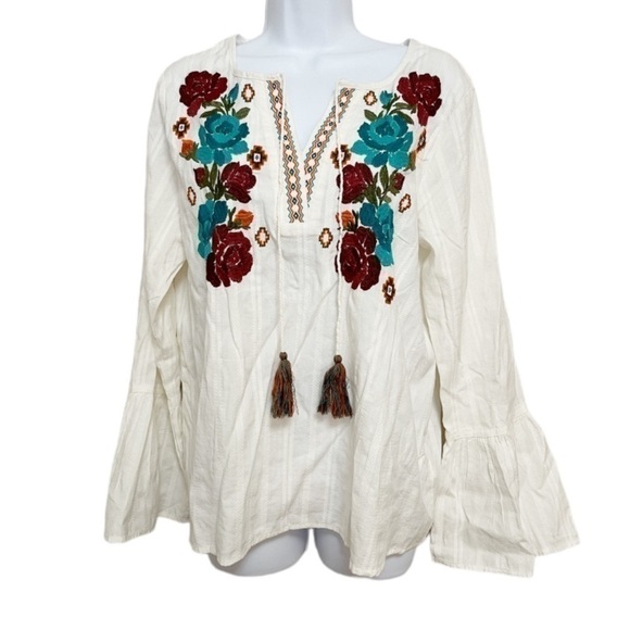 ARIAT Boho Embroidered Tassel Tie Bell Sleeve Blouse - Picture 3 of 7